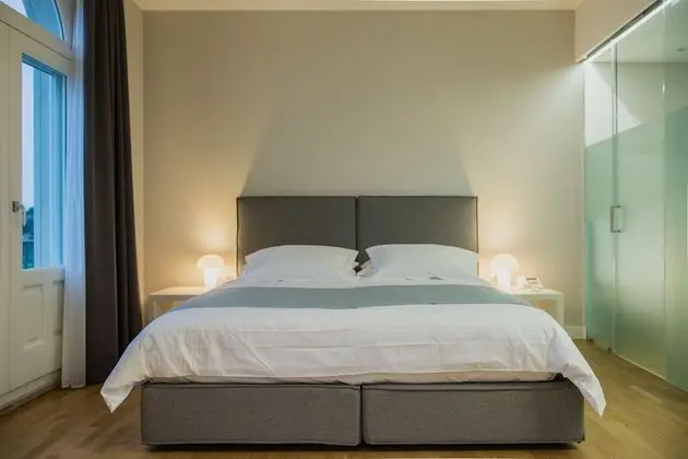 Superior Tek Büyük veya İki Ayrı Yataklı Oda, Küvet, Deniz Manzaralı