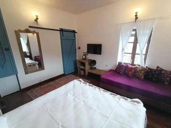 Lavanta Oda, Deniz Manzaralı, Balkonlu