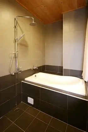 Gallery Tek Büyük Yataklı Oda