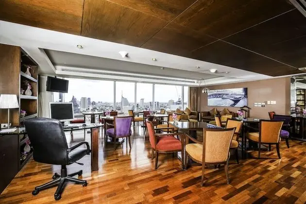 Club Tek Büyük Yataklı Oda, 1 Çift Kişilik Yatak, Business Dinlenme Salonu Kullanımı (G)