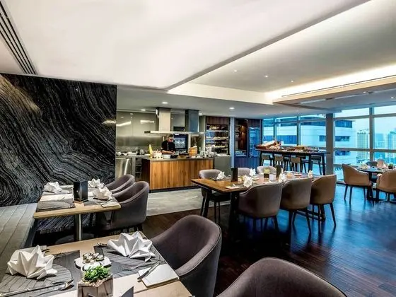 Executive Oda, 1 En Büyük (King) Boy Yatak, Business Dinlenme Salonu Kullanımı (High Floor)