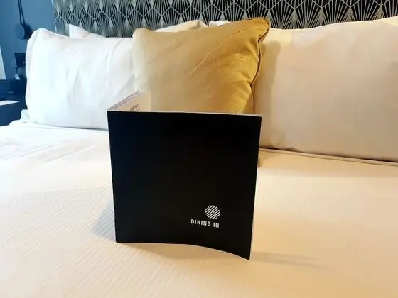 Deluxe Oda, 1 En Büyük (King) Boy Yatak, Business Dinlenme Salonu Kullanımı (Executive)