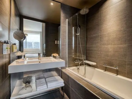 Deluxe Oda, 1 En Büyük (King) Boy Yatak, Şehir Manzaralı