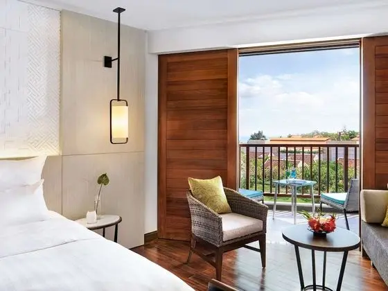 Deluxe Room, 1 Queen Bed, Garden View (or Pool view)