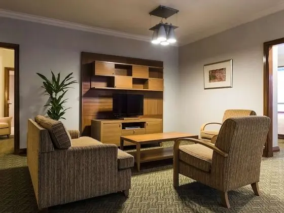 Club Çatı Katı Süiti (Penthouse), 1 En Büyük (King) Boy Yatak, Business Dinlenme Salonu Kullanımı