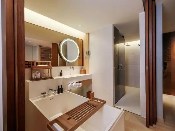 Deluxe Oda, 1 En Büyük (King) Boy Yatak, Balkon, Bahçeli