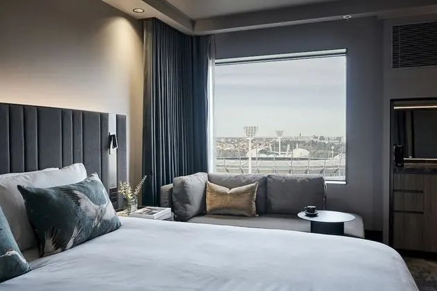 Deluxe Oda, Business Dinlenme Salonu Kullanımı, Manzaralı (Executive, High Floor)
