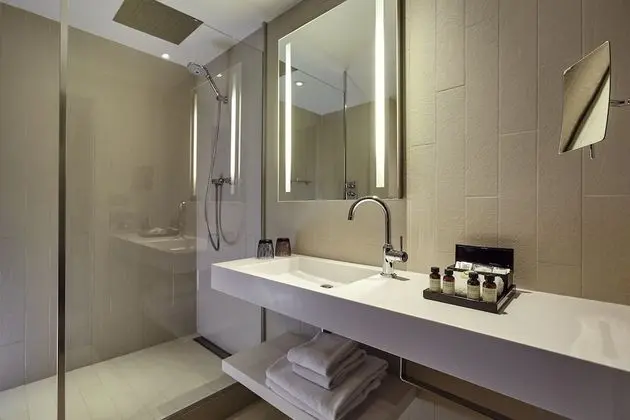 Deluxe Oda, 2 Tek Kişilik Yatak, Manzaralı (Upper Floor, La Defense View)