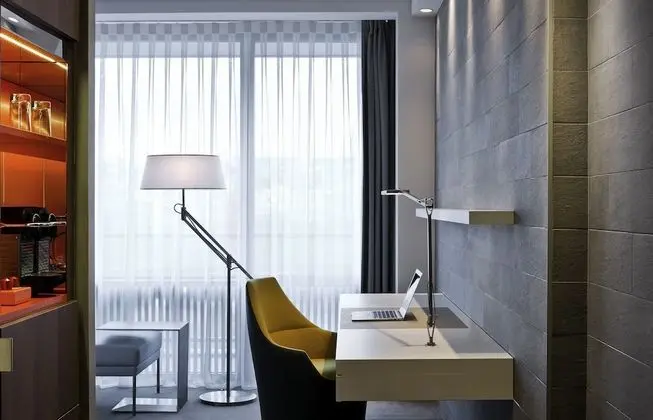 Deluxe Oda, 1 En Büyük (King) Boy Yatak ve Çekyat, Balkon (Eiffel Tower View)