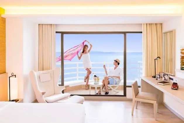 Executive Oda, 1 En Büyük (King) Boy Yatak, Business Dinlenme Salonu Kullanımı, Deniz Manzaralı