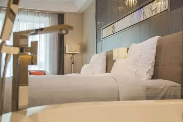 Deluxe Oda, 1 En Büyük (King) Boy Yatak, Business Dinlenme Salonu Kullanımı (Executive)