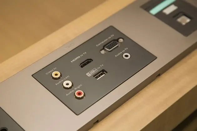 Deluxe Oda, 1 En Büyük (King) Boy Yatak, Business Dinlenme Salonu Kullanımı (Executive)