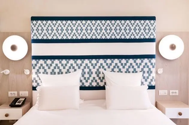 Deluxe Oda, 1 En Büyük (King) Boy Yatak (Bay side)