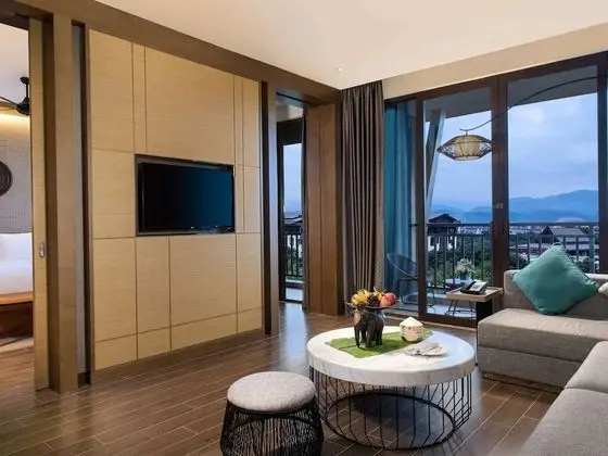 Deluxe Süit, 1 En Büyük (King) Boy Yatak, Balkon, Manzaralı