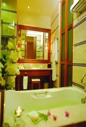 Deluxe Tek Büyük Yataklı Oda, 1 En Büyük (King) Boy Yatak, Tepe Manzaralı