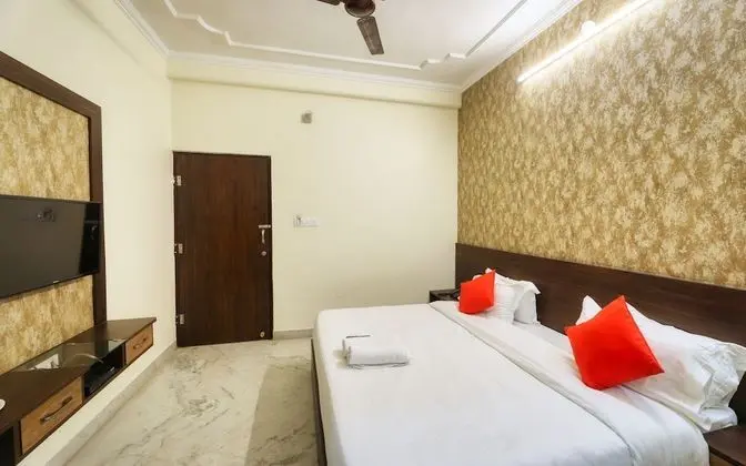 Deluxe Double Room A/C