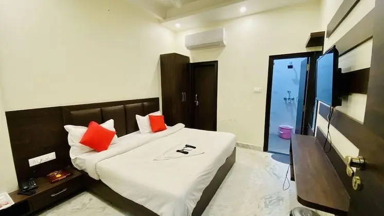 Deluxe Double Room A/C