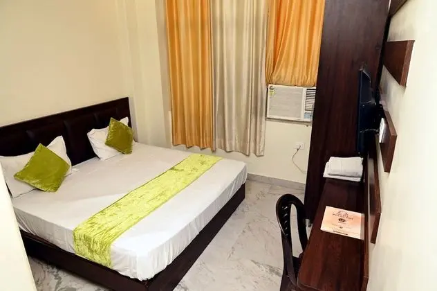Deluxe Double Room A/C