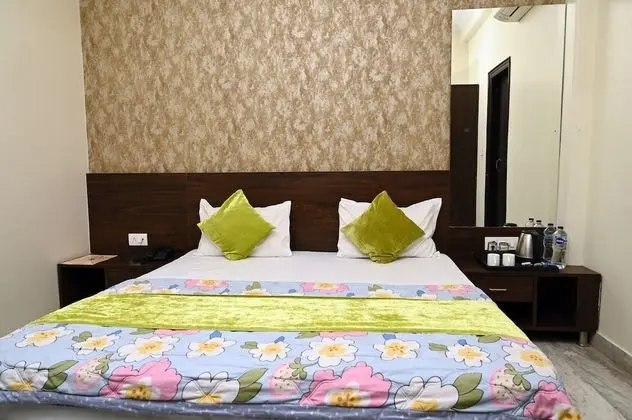 Deluxe Double Room A/C