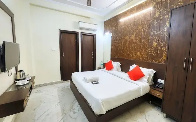 Deluxe Double Room A/C