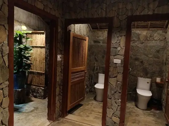Standard Dört Kişilik Oda, Ortak Banyo