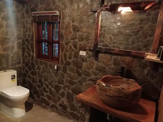 Standard Dört Kişilik Oda, Ortak Banyo