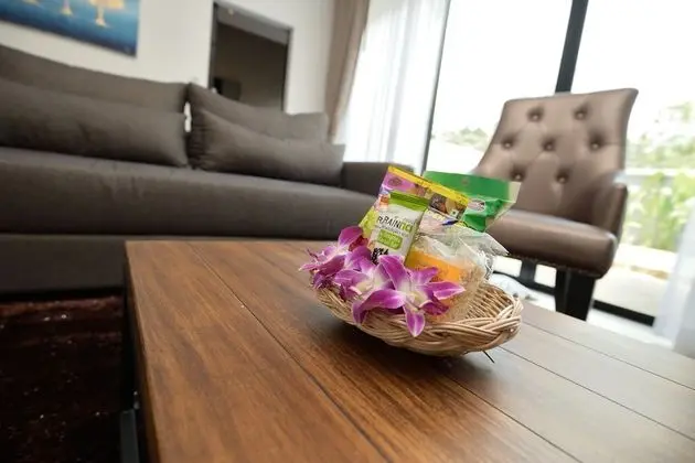 2 Bedroom Pool Suite