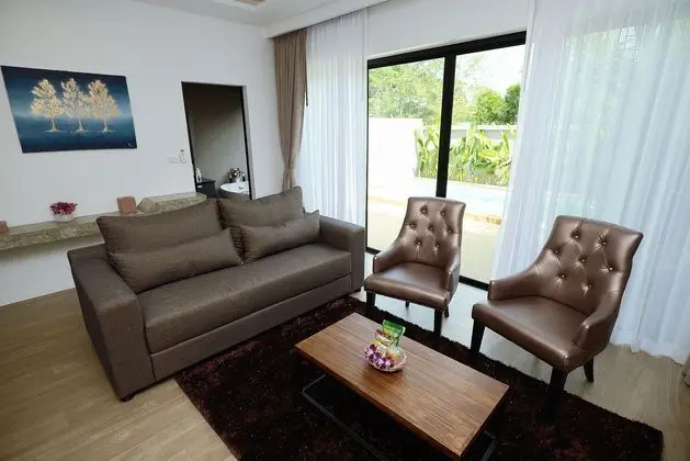 Suit Pool View One Bedroom
