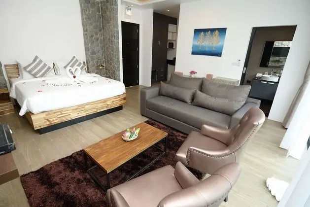 Suit Pool View One Bedroom
