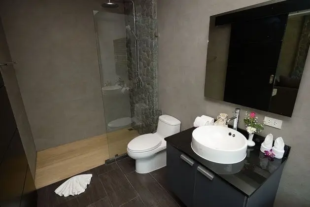 Suit Pool View One Bedroom