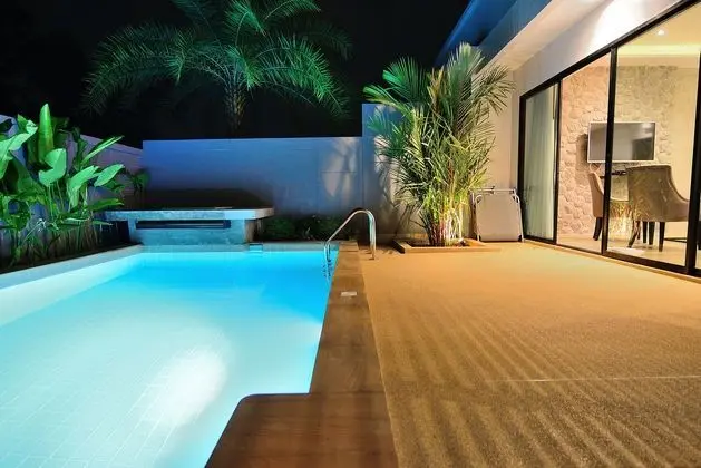 Suit Pool View One Bedroom