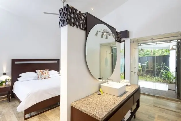 KAL SUITE - Private Jacuzzi & 1 King Bed