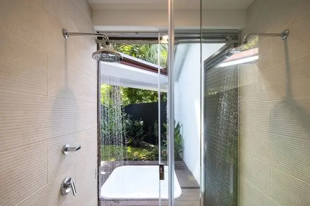 KAL SUITE - Private Jacuzzi & 1 King Bed