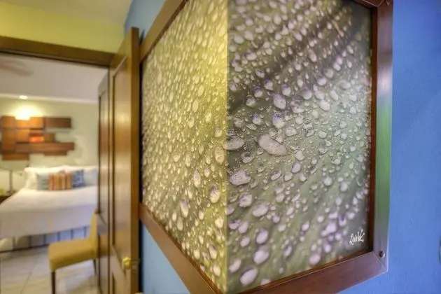 YAMIPA SUITE - Kitchen & 2 Queen Beds