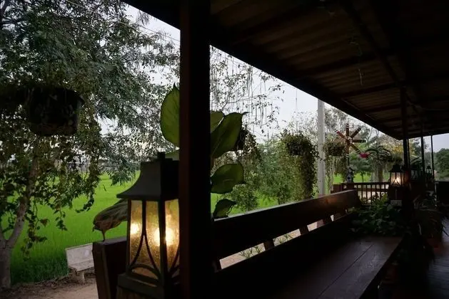 Phop Phra Room