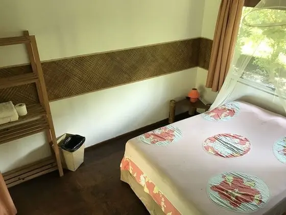 Tek Büyük Yataklı Oda, Ortak Banyo, Bahçe Manzaralı
