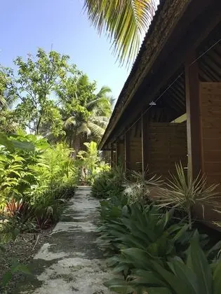 Tek Büyük Yataklı Oda, Ortak Banyo, Bahçe Manzaralı