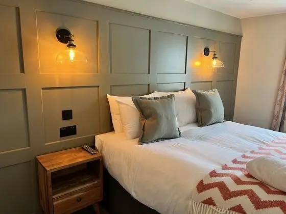 Deluxe Tek Büyük Yataklı Oda, Banyolu/Duşlu