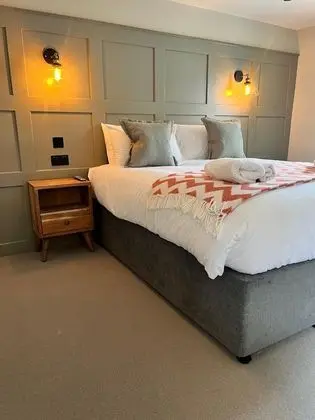 Deluxe Tek Büyük Yataklı Oda, Banyolu/Duşlu