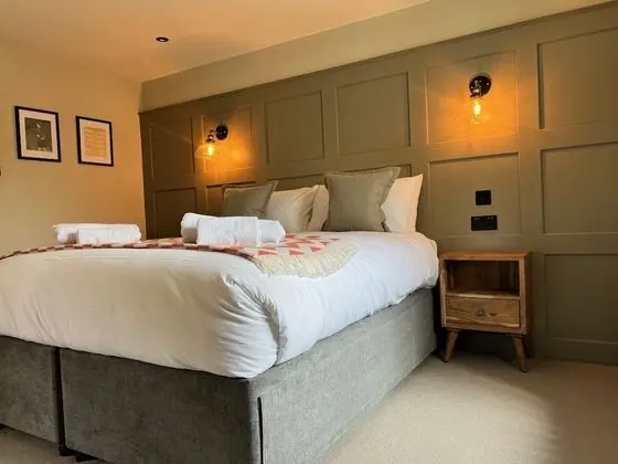 Deluxe Tek Büyük Yataklı Oda, Banyolu/Duşlu