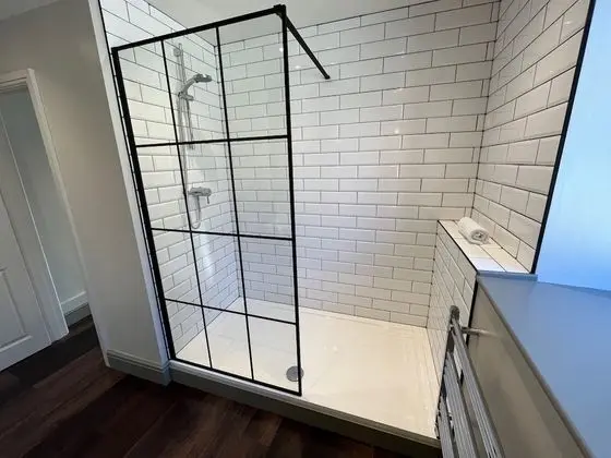 Tek Büyük Yataklı Oda, Banyolu/Duşlu