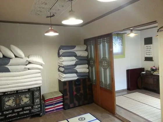 Grand Ev, 4 Yatak Odası, Mutfak, Avlu