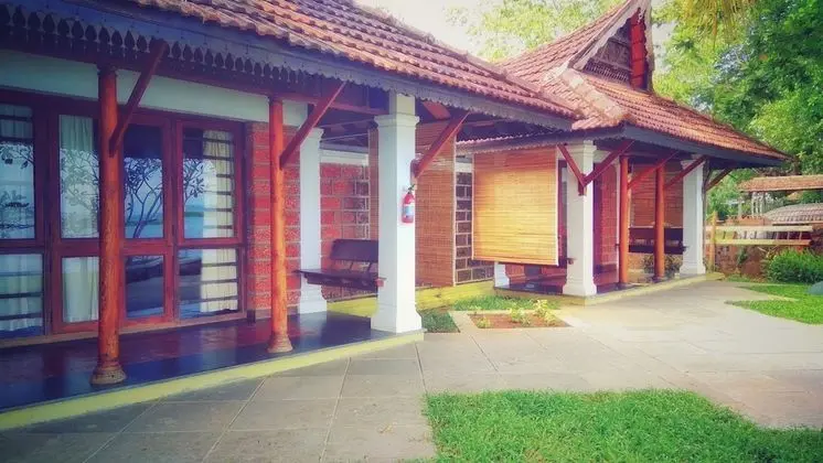 Villa, Göl Manzaralı