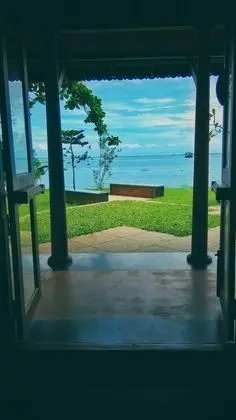 Villa, Göl Manzaralı