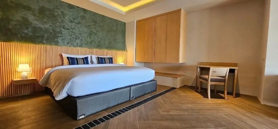 Beach Front Suite with One Way Airport Transfer