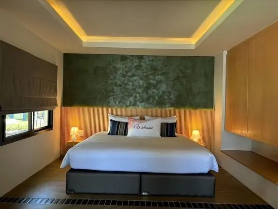 Beach Front Suite with One Way Airport Transfer