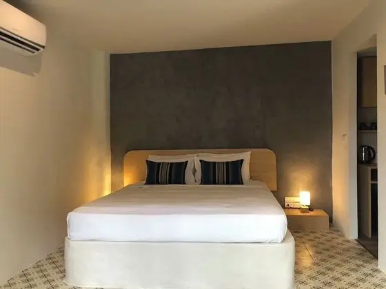 Deluxe Villa with One Way Airport Transfer