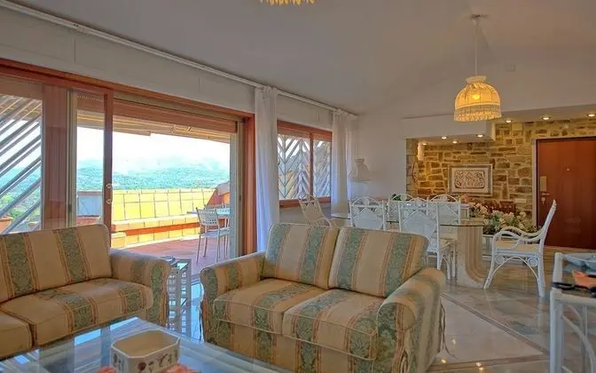Panoramic Apart Daire, 4 Yatak Odası, Mutfak, Deniz Manzaralı (Villa Punta Ala)