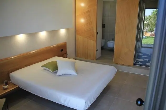 Deluxe Tek Büyük Yataklı Oda, Bahçe Manzaralı