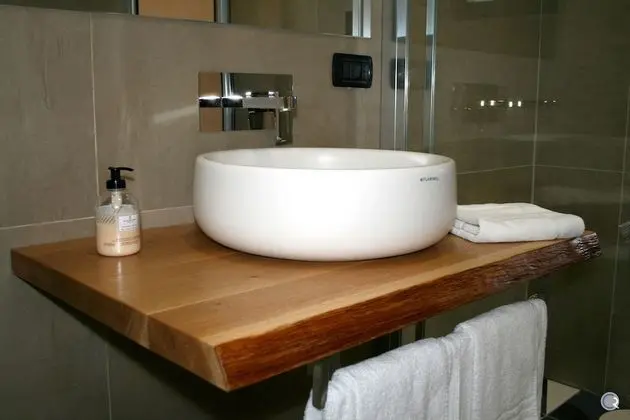 Deluxe Tek Büyük Yataklı Oda, Bahçe Manzaralı